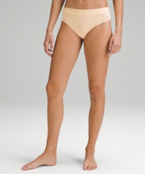 Sous Vêtement Lululemon UnderEase High-Rise Thong Femme Beige | FR_LuLu25120