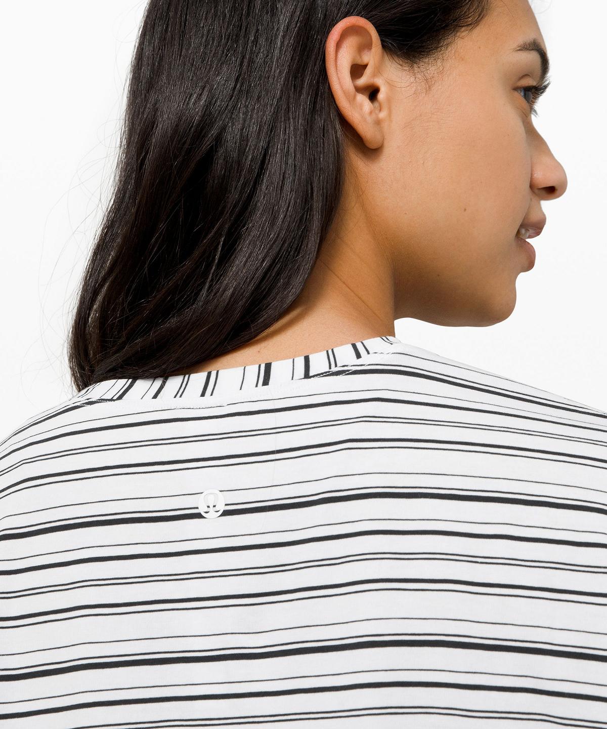 Chemises Lululemon Cates Cropped T-Shirt Femme Stripes Blanche Noir | FR_LuLu91408