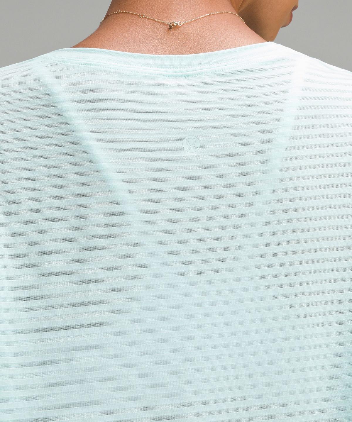 Chemises Lululemon Cortes Cropped T-Shirt Femme Grise Stripes Menthe | FR_LuLu53184