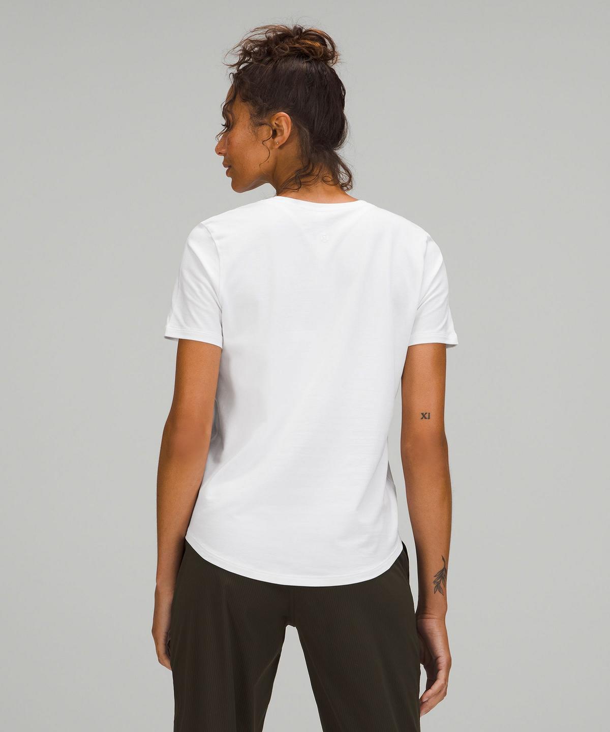 Chemises Lululemon Love V-Neck T-Shirt Femme Blanche | FR_LuLu18720