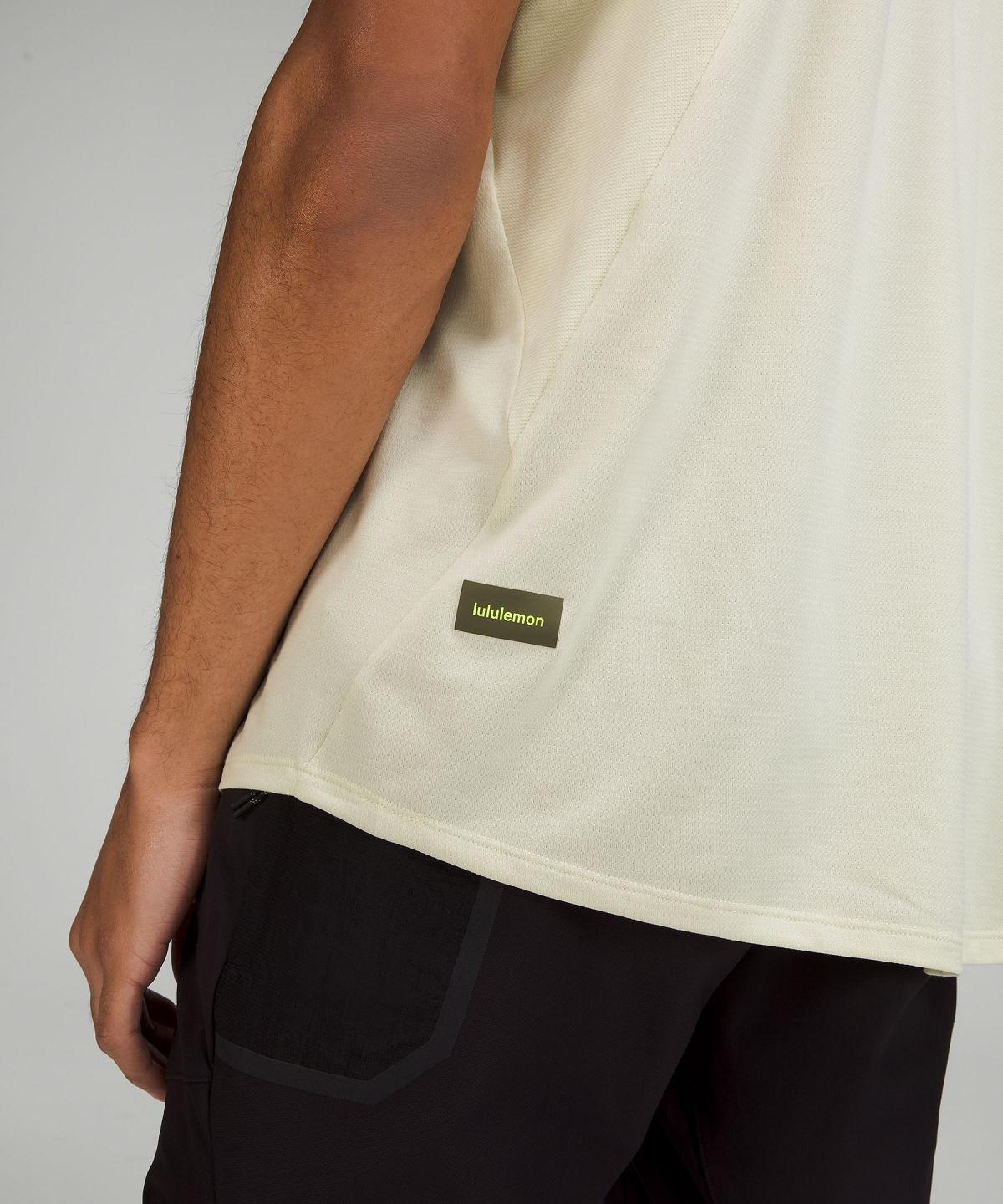 Chemises Lululemon Ventilated Hiking Short-Sleeve Homme Kaki | FR_LuLu99653