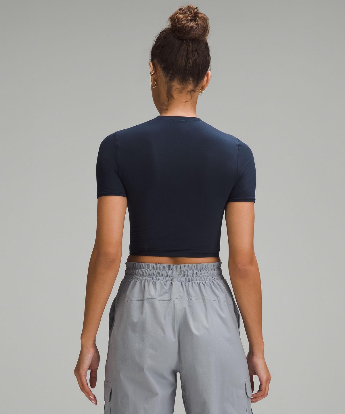 Chemises Lululemon Wundermost Ultra-Soft Nulu Crewneck Cropped T-Shirt Femme Bleu Marine | FR_LuLu14953