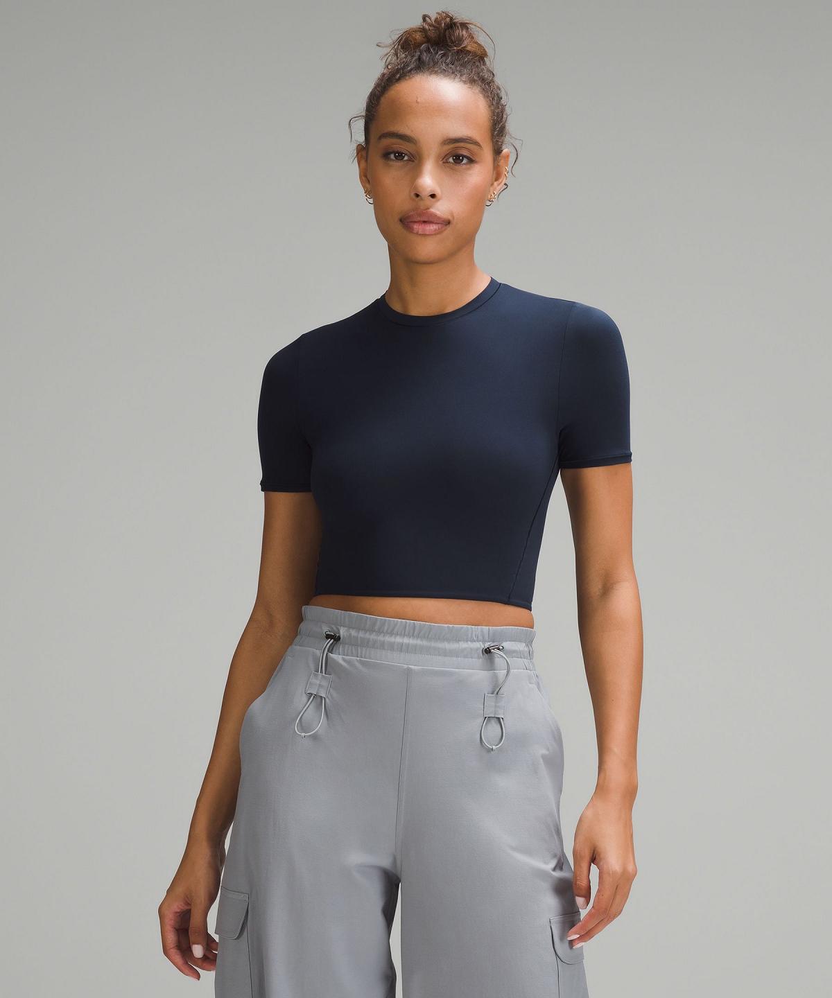 Chemises Lululemon Wundermost Ultra-Soft Nulu Crewneck Cropped T-Shirt Femme Bleu Marine | FR_LuLu14953