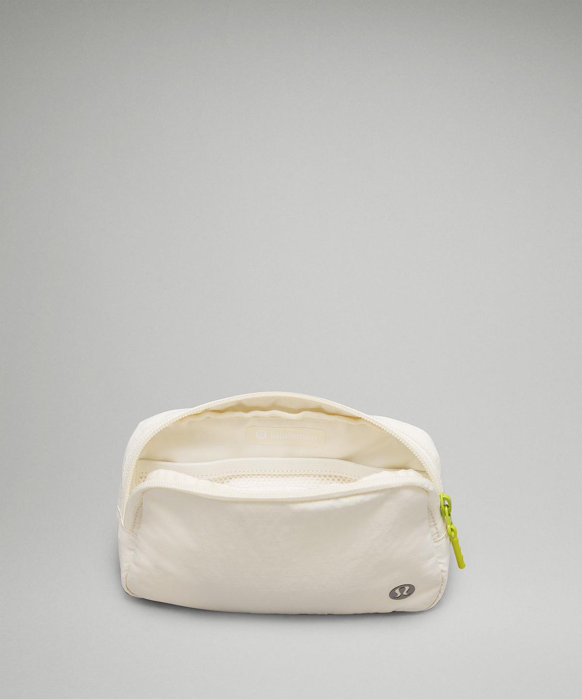 Sac Bandoulière Lululemon Everywhere Mini Bag Jaune Blanche | FR_LuLu75281