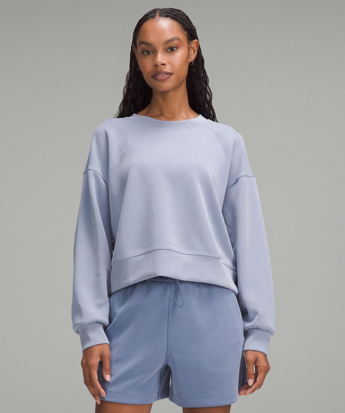 Sweats À Capuche Et Sweatshirts Lululemon Softstreme Perfectly Oversized Cropped Crew Femme Bleu | FR_LuLu53468