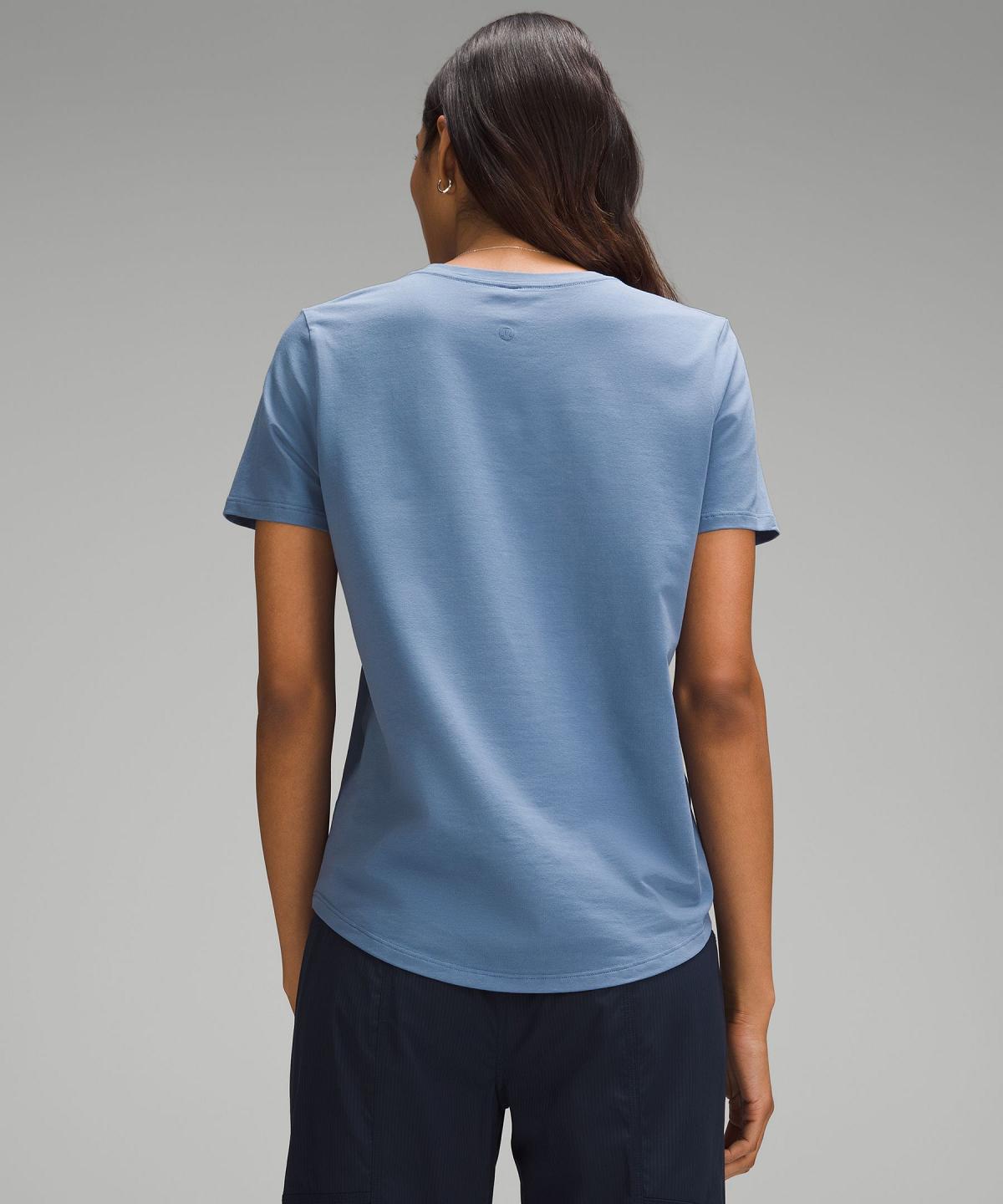 T Shirts Lululemon Love Curved-Hem Crewneck Femme Bleu | FR_LuLu16861